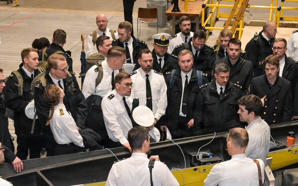German Navy Officers Visit Carderock