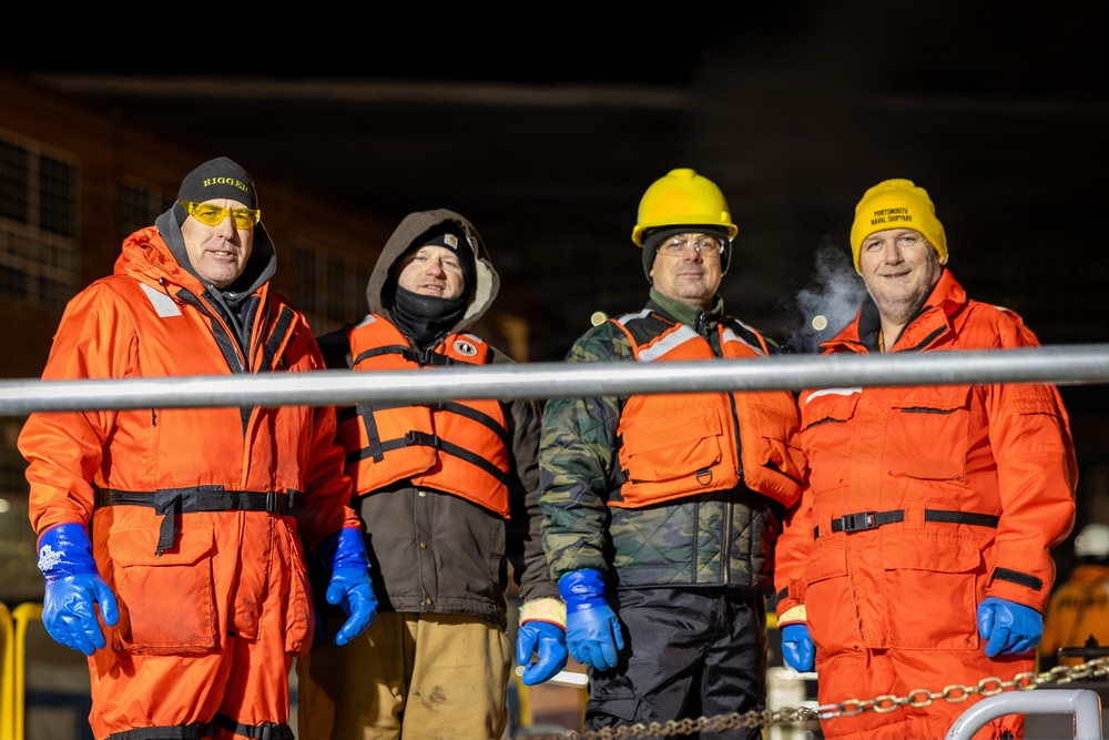 Undocking Crew for The USS North Dakota (SSN 784)