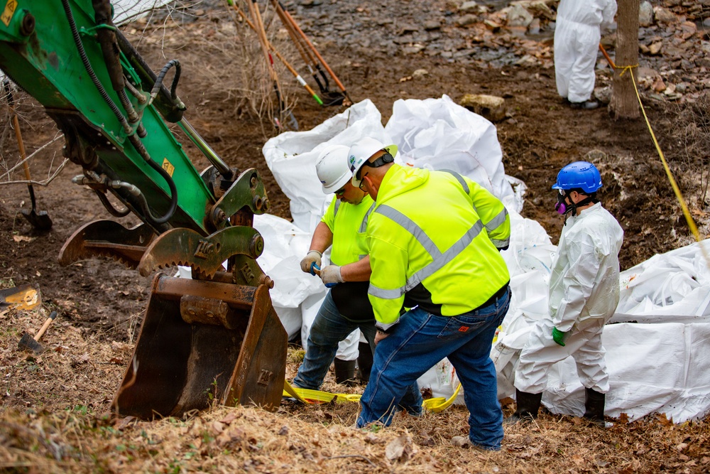 U.S. Army Corps of Engineers crews continue remediation activities at Potomac Interceptor Collapse Site