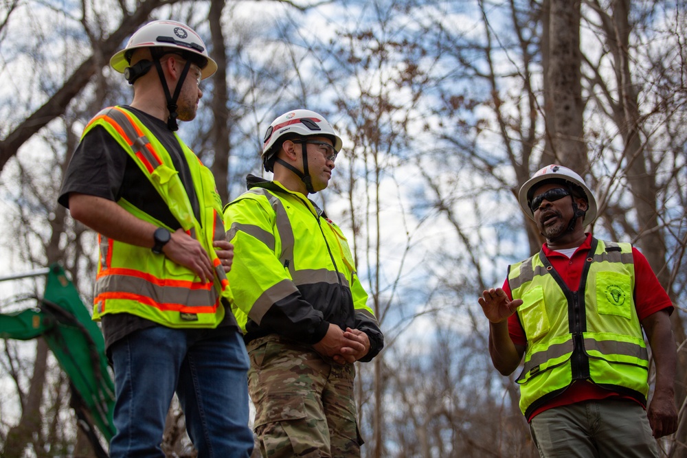 USACE Baltimore District commander visits Potomac Interceptor collapse site to review remediation work