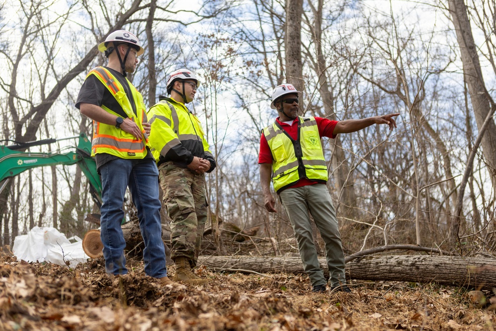 USACE Baltimore District commander visits Potomac Interceptor collapse site to review remediation work