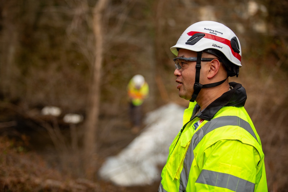 USACE Baltimore District commander visits Potomac Interceptor collapse site to review remediation work