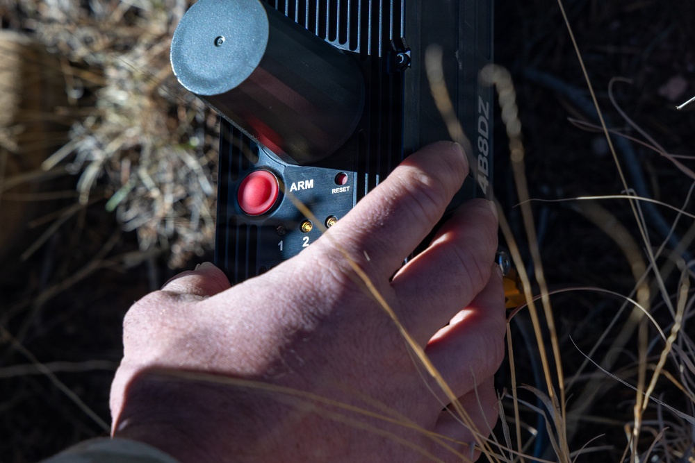 Soldiers use lattice system to control Unmanned Aerial System