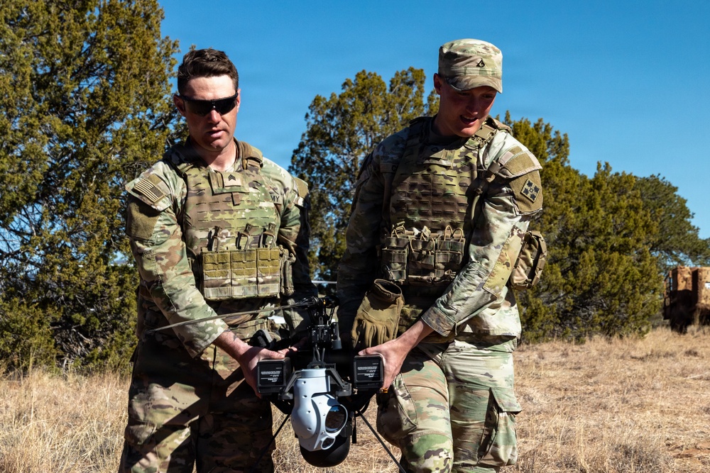 Soldiers use lattice system to control Unmanned Aerial System