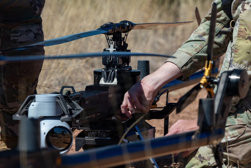 Soldiers use lattice system to control Unmanned Aerial System