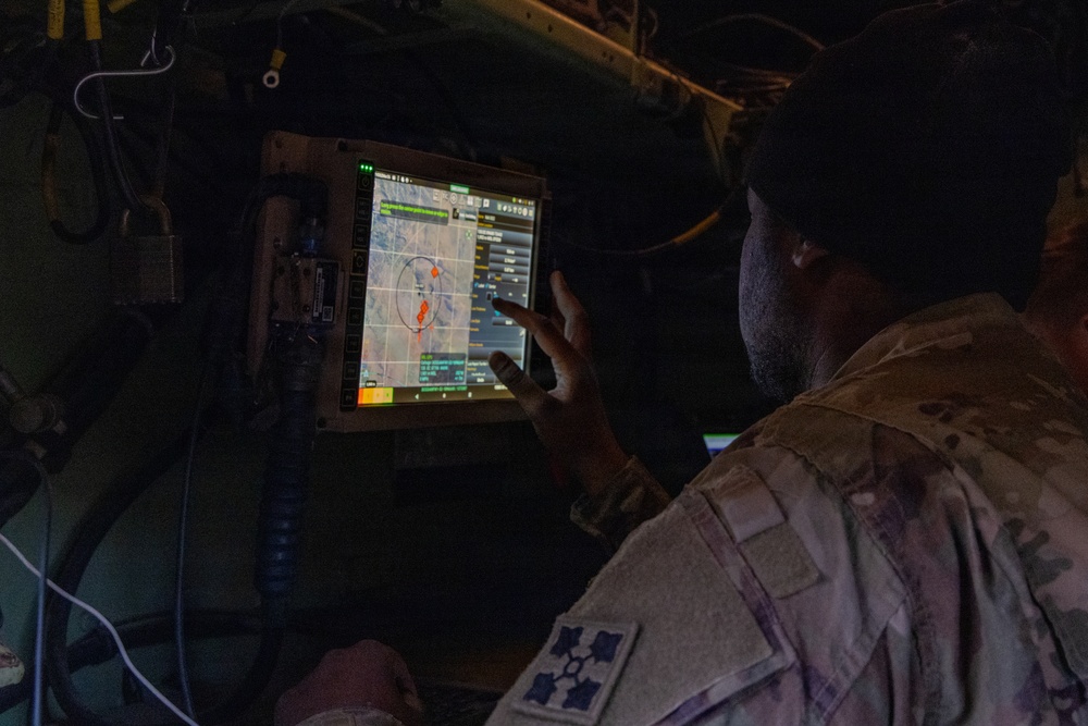 Soldiers use lattice system to control Unmanned Aerial System