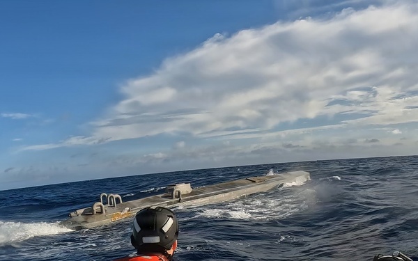 CGC Forward interdicts suspected drug smugglers in Eastern Pacific Sea