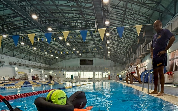 Afloat Training Group Western Pacific conducts search and rescue training