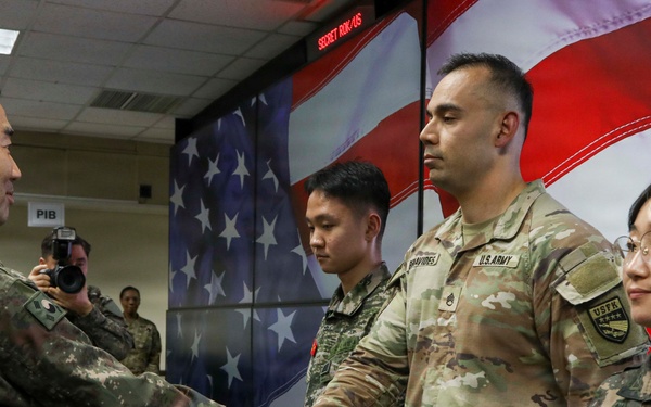 CFC Commander and ROK JCS Chairman Assess Combined Defense Posture at CP-TANGO During Freedom Shield 26