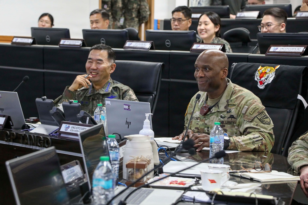CFC Commander and ROK JCS Chairman Assess Combined Defense Posture at CP-TANGO During Freedom Shield 26