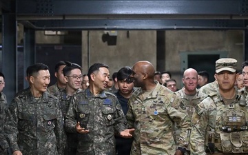 CFC Commander and ROK JCS Chairman Assess Combined Defense Posture at CP-TANGO During Freedom Shield 26