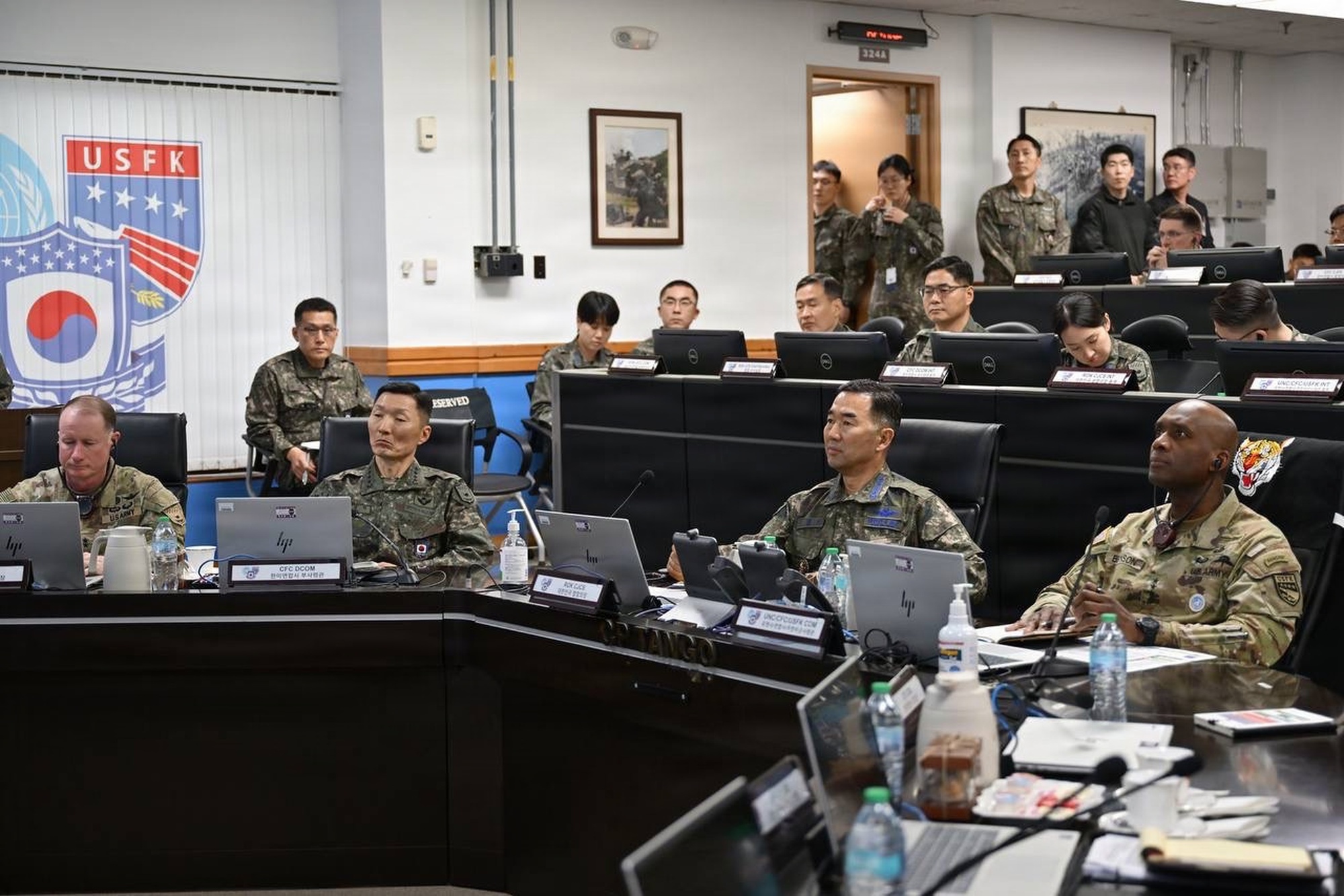 한미연합사 전시 지휘소 합동작전 브리핑 사진