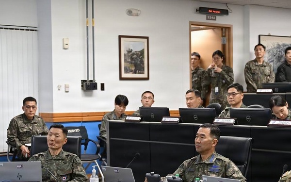 CFC Commander and ROK JCS Chairman Assess Combined Defense Posture at CP-TANGO During Freedom Shield 26