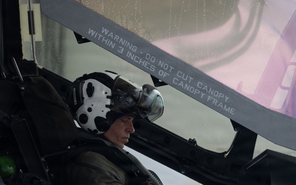 1st MAW commanding general’s final flight