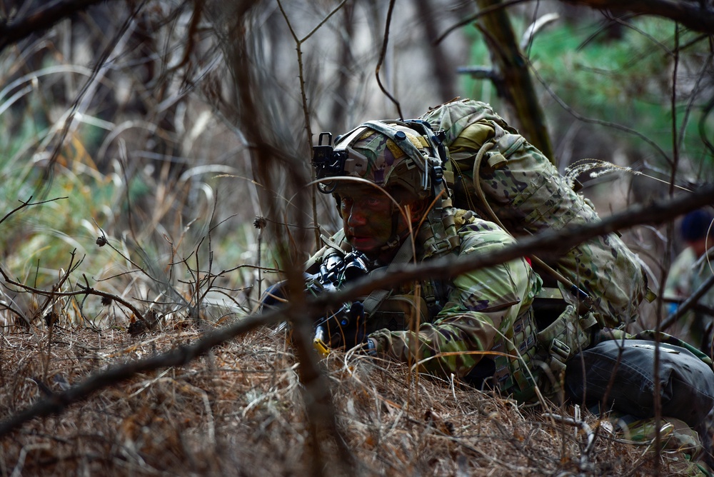 2-2 SBCT conducts tactical movement and defense training