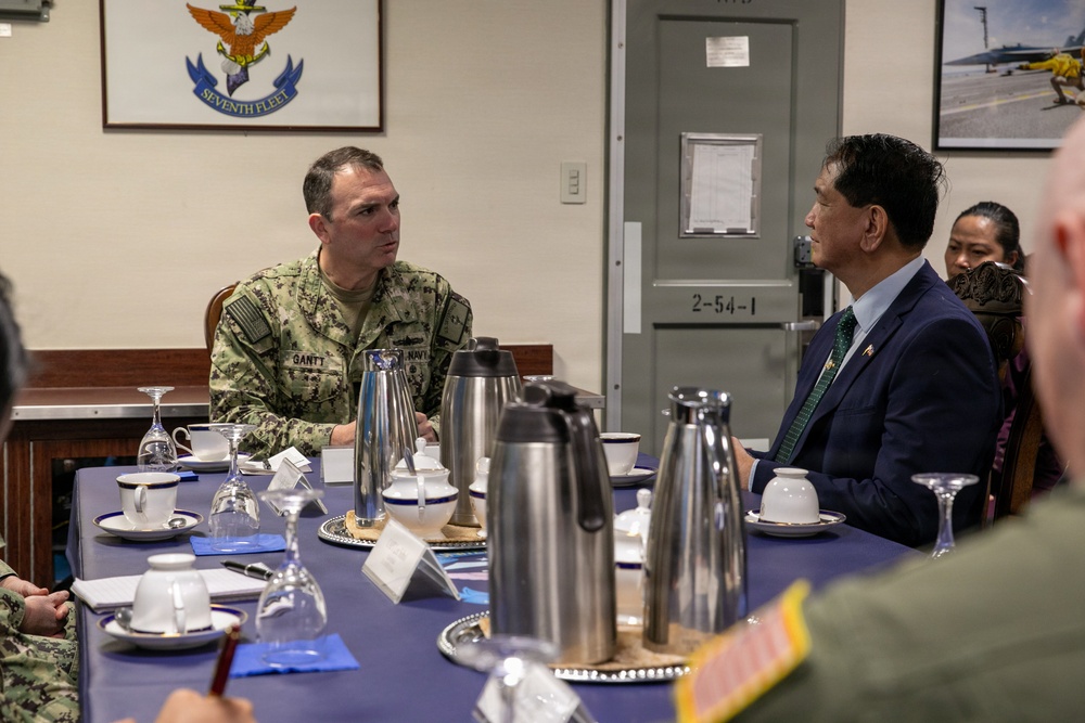 Undersecretary for Strategic Assessment and Planning at the Department of National Defense of the Philippines Visits USS Blue Ridge (LCC 19)