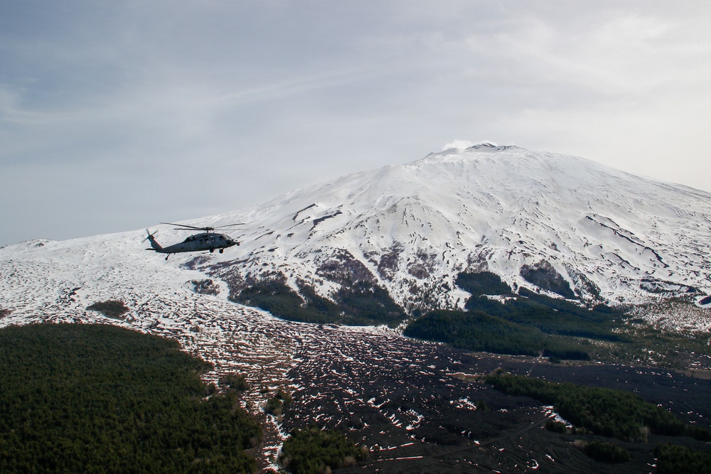 HSC-28 TRAINING FLIGHT