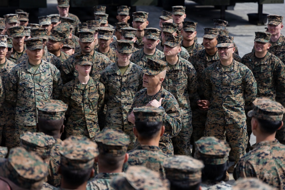 Maj. Gen. Annibale’s final visit to MAG-12