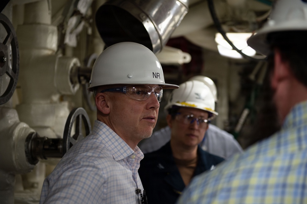 Distinguished Visitor aboard USS John C. Stennis (CVN 74)