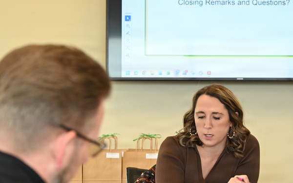 Fort Leavenworth leaders visit Chiefs facility, stadium