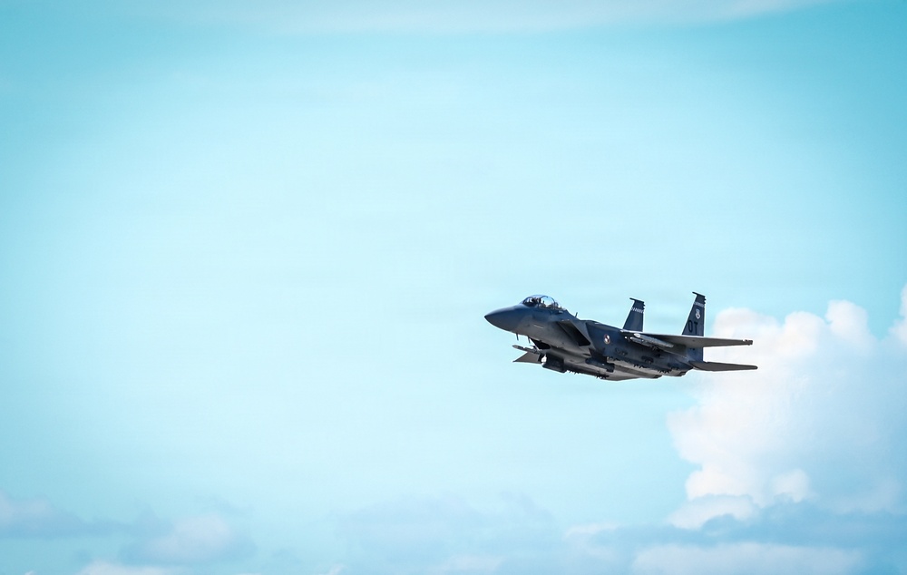 'Indispensable to our success': ACC leadership visits 53d Wing