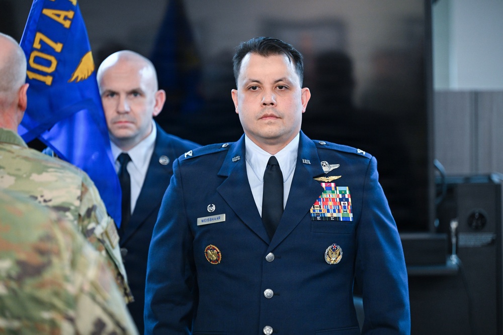 Weisshaar takes command of 107th Operations Group