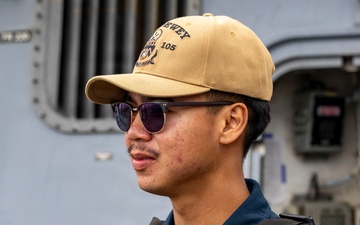 DDG 105 Departs from Okinawa