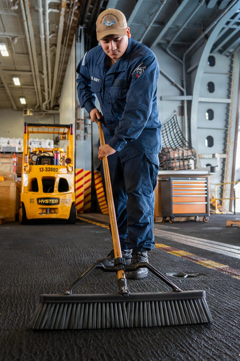 USS Theodore Roosevelt Maintenance and Cleaning