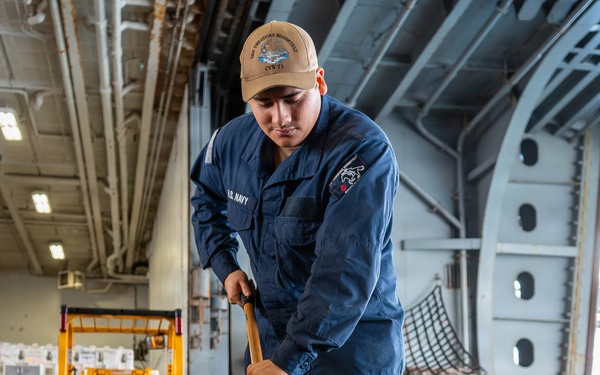 USS Theodore Roosevelt Maintenance and Cleaning