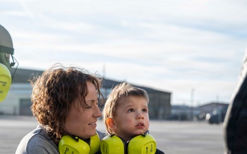 Girl Scouts Troop 2517 and Navigators USA Chapter 463 visit Fairchild