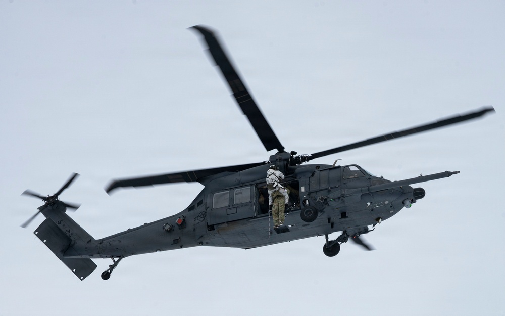 31 FW joins Swedish Rangers for CSAR training in the High North