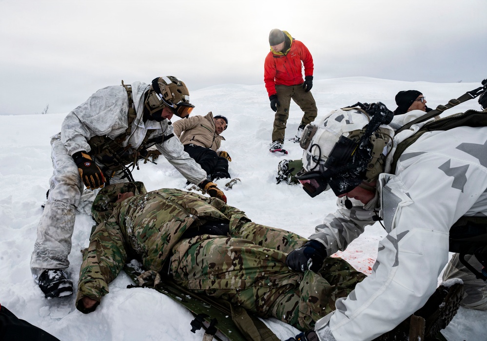31 FW joins Swedish Rangers for CSAR training in the High North
