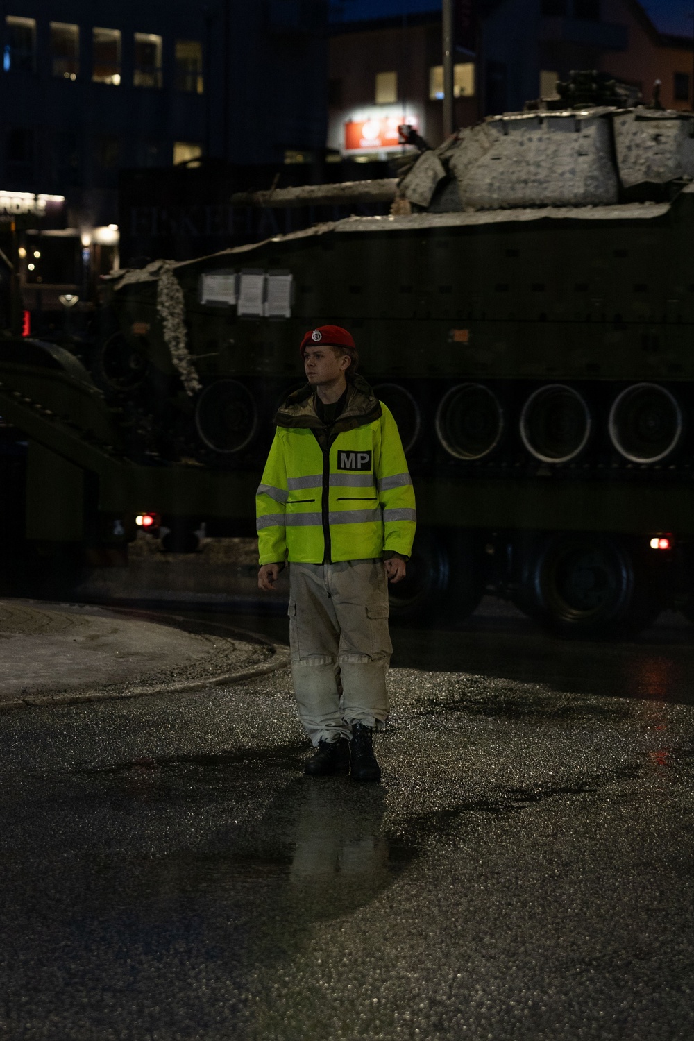 CORE 26| Norwegian, U.S. Marine Reserve Forces Partner to Secure Arctic Convoy Route