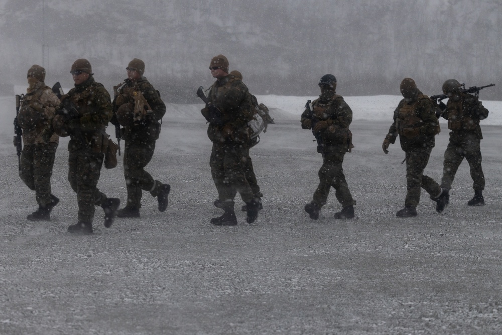 CORE 26 | U.S. Marines Conduct Vital Maintenance during Arctic Exercise