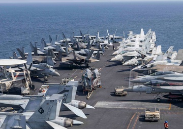 Abraham Lincoln conducts a Fueling-at-sea