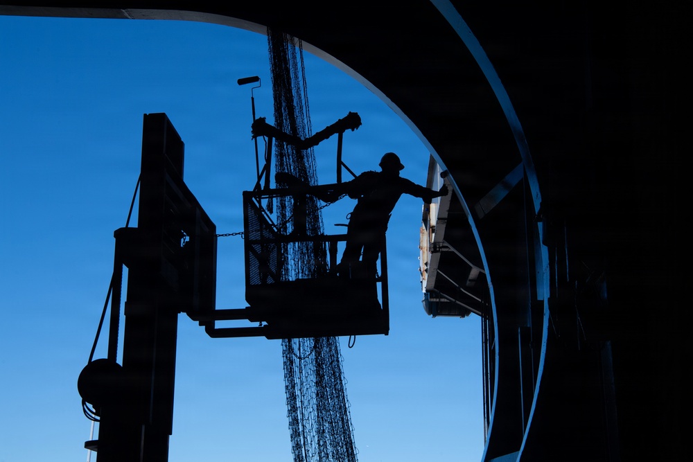 Nimitz Sailor Performs Preservation