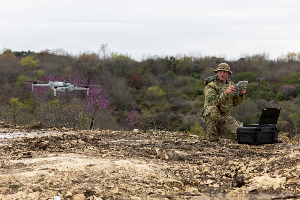36th Engineer Soldier lands a Skydio Drone