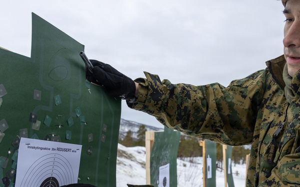 CORE26 | Logistics Marines Hone marksmanship skills during Arctic exercise