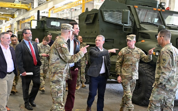 Army senior leaders visit Red River, assess depot’s role in modernization push