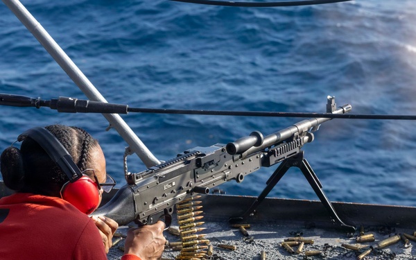 Kearsarge Conducts a Live Fire Exercise