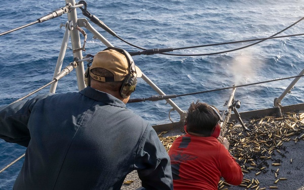 Kearsarge Conducts a Live Fire Exercise