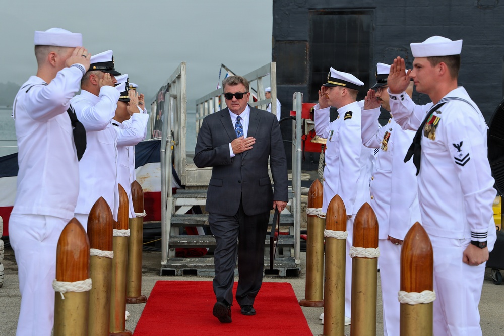 USS Jefferson City Holds Change of Command