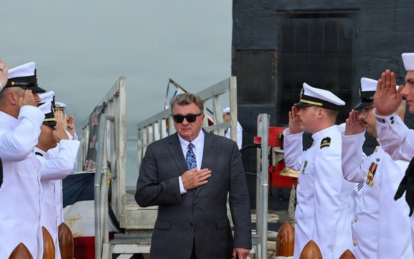 USS Jefferson City Holds Change of Command