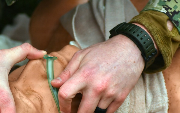 Seabees Complete TCCC Training