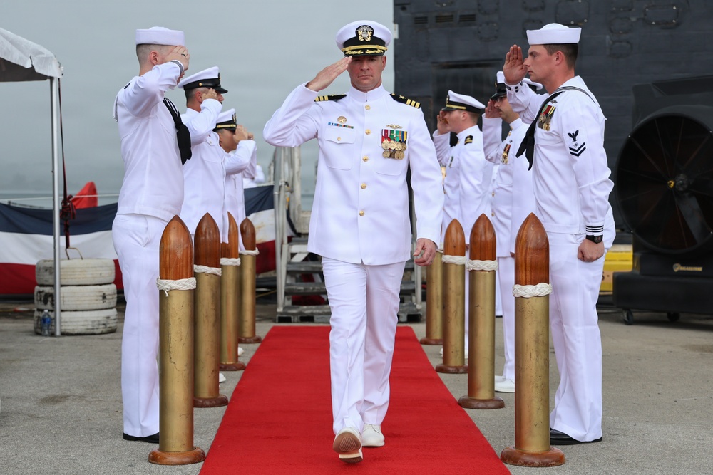 USS Jefferson City Holds Change of Command