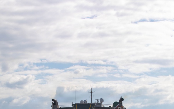 USNS Guam docks at MCAS Iwakuni