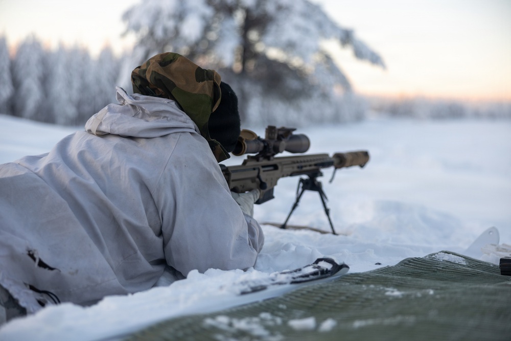 Recon Marines sharpen winter warfighting skills in Sweden