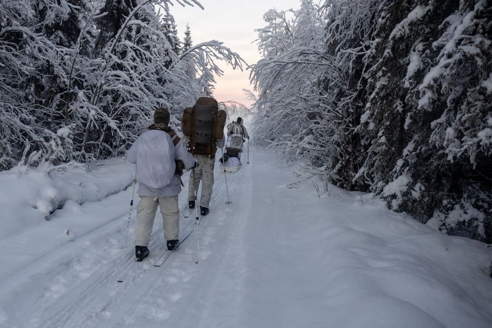 Recon Marines sharpen winter warfighting skills in Sweden