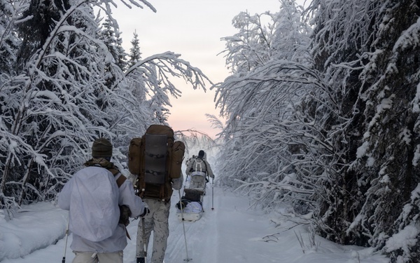 Recon Marines sharpen winter warfighting skills in Sweden