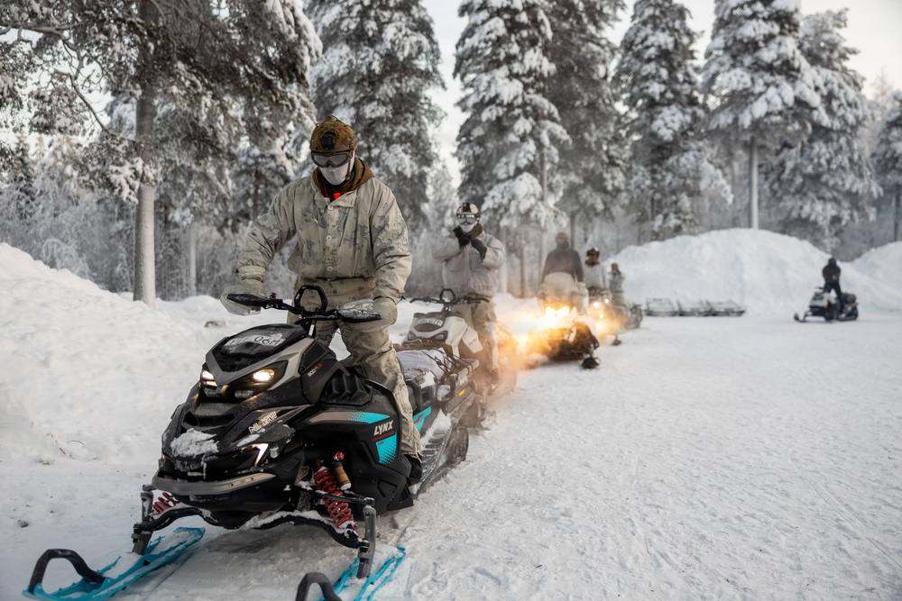 Recon Marines sharpen winter warfighting skills in Sweden